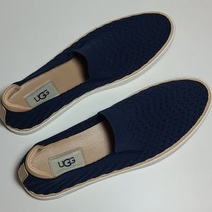 UGG SAMMY CHEVRON   SLIP ON SNEAKERS  SZ 8,5
